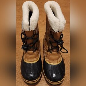 LIKE NEW Sorel Brown and Black Winter Boots